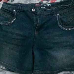Kiss therapy shorts